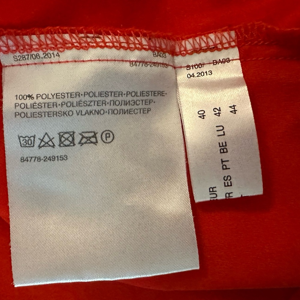 Red top - Picture 3 of 5